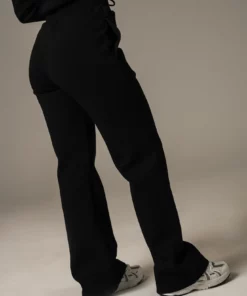 Alternative view of parís buxur