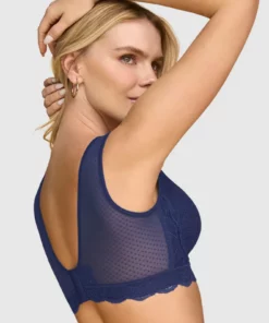 Alternative view of Sassy toppur María